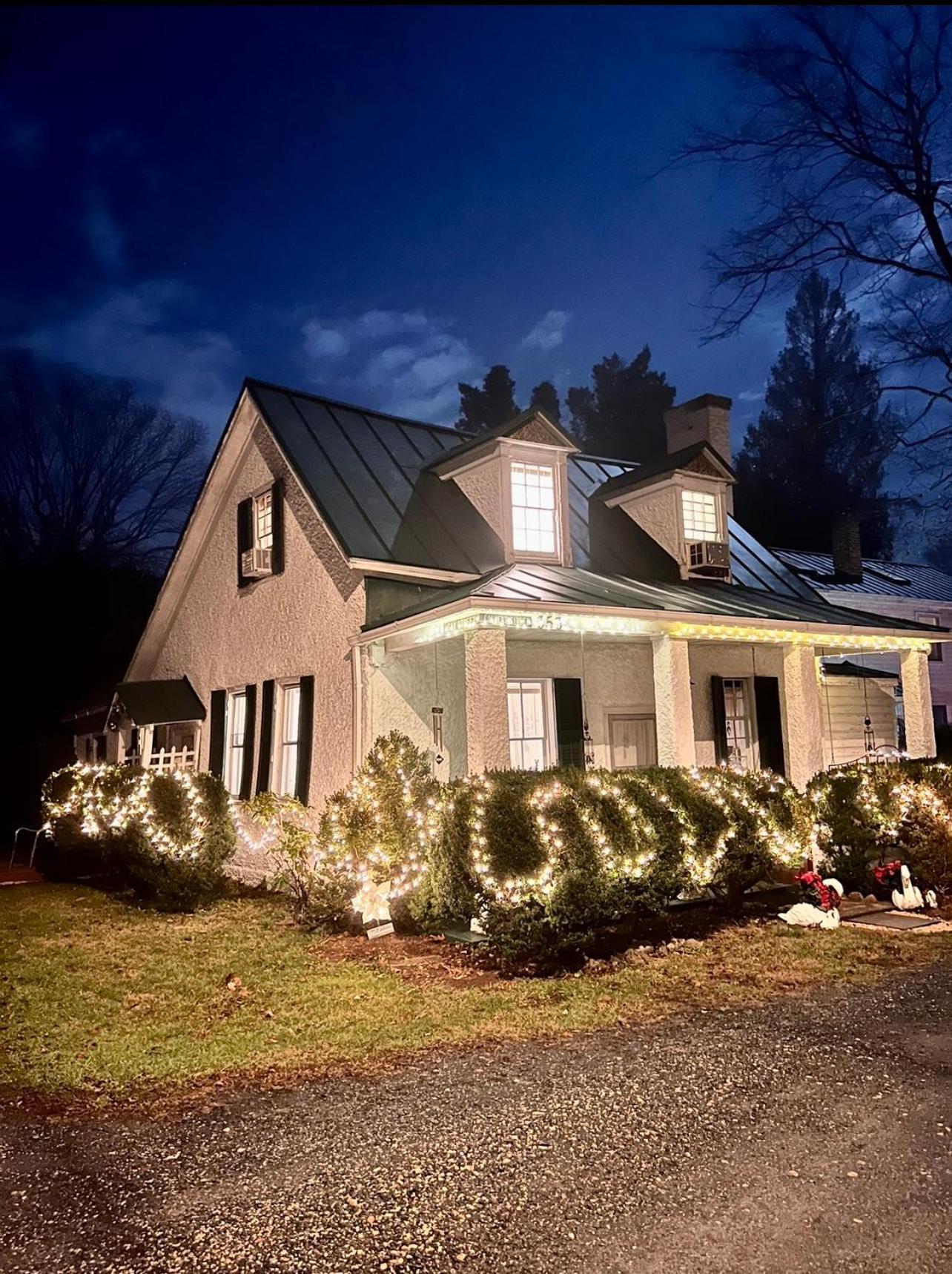 Across The Inn Entire Colonial House With Lovely Porch & Extremely Fast Wi-Fi Washington Esterno foto